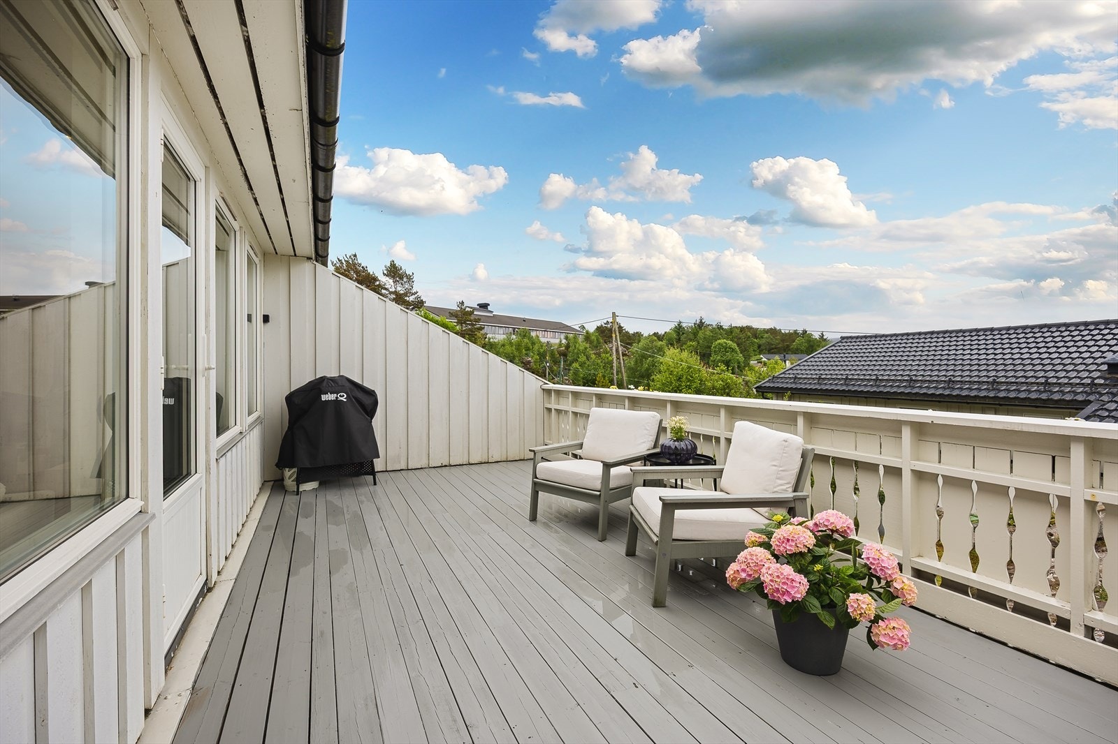 Stor altan på 19m² med sol fra morgen til kveld | Galleribilde