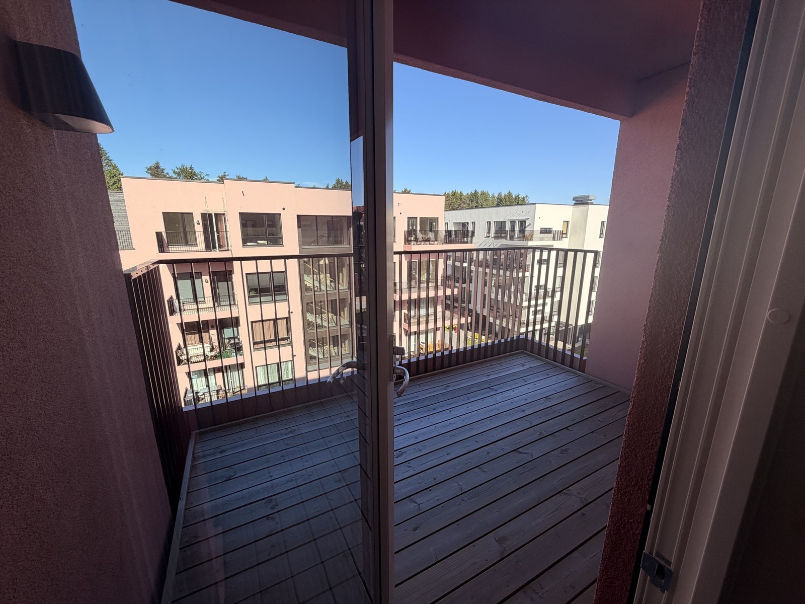 Fra stuen har du adkomst til en balkong. Galleribilde