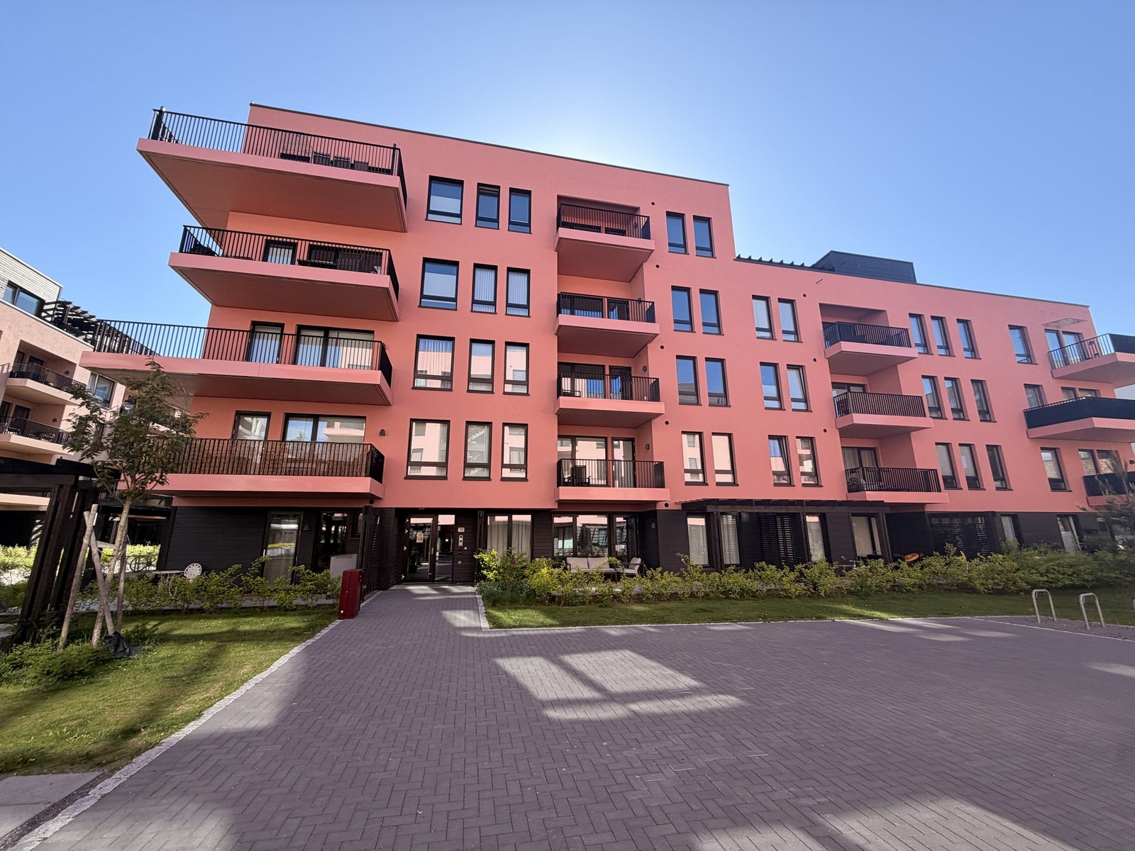 Leiligheten er beliggende i et nyere boligområdet på Lørenskog - Midt i sentrum! Galleribilde