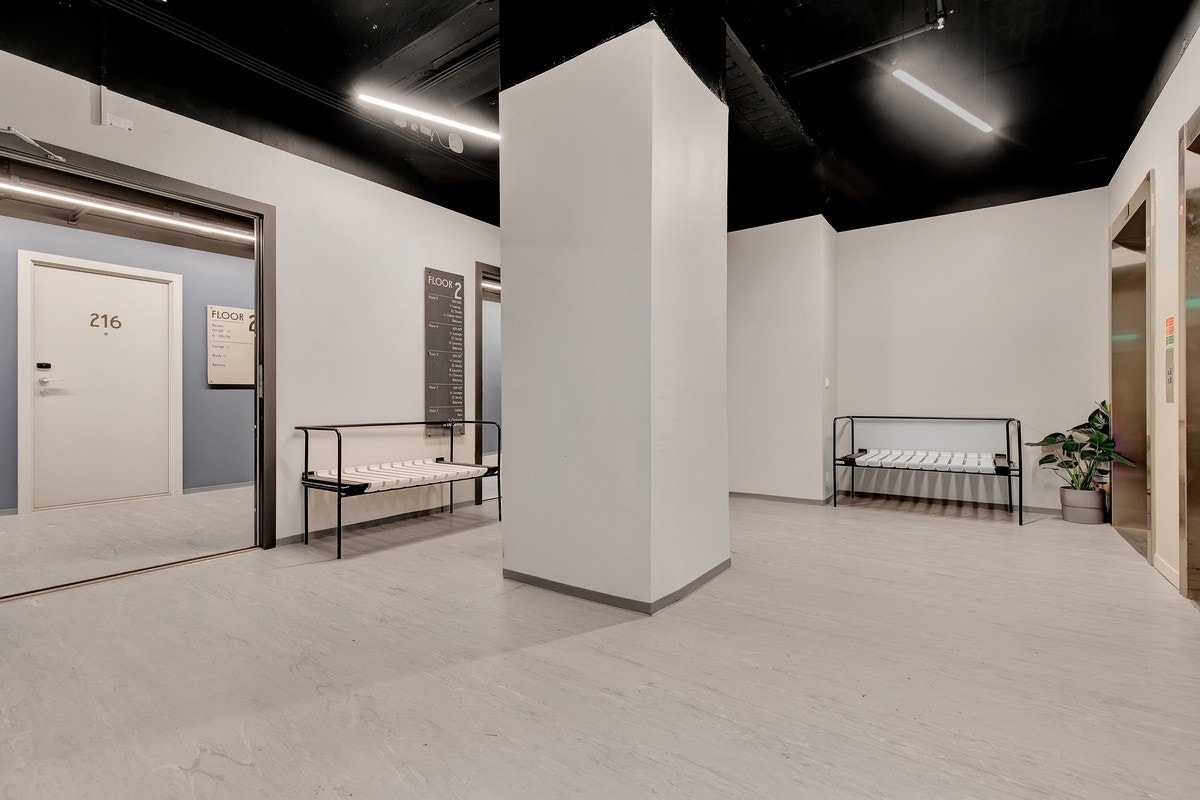 Parti utenfor heis i bolig etasjene Galleribilde