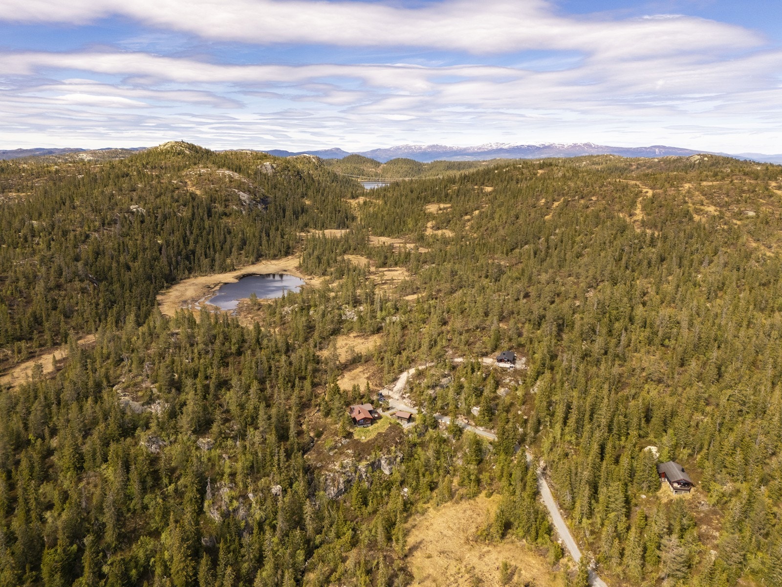 Området gir en følelse av å være tett på naturen, med god avstand til naboer. Galleribilde