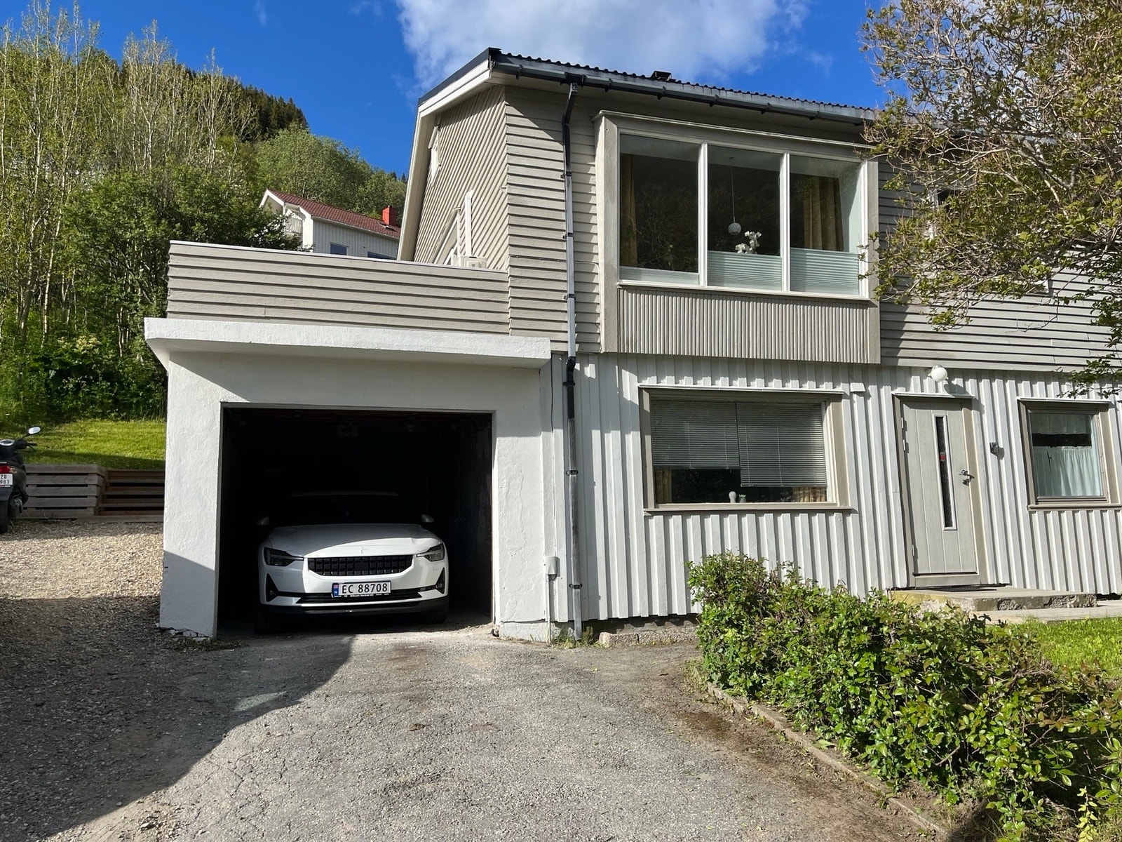 Garasje med takterrasse Galleribilde