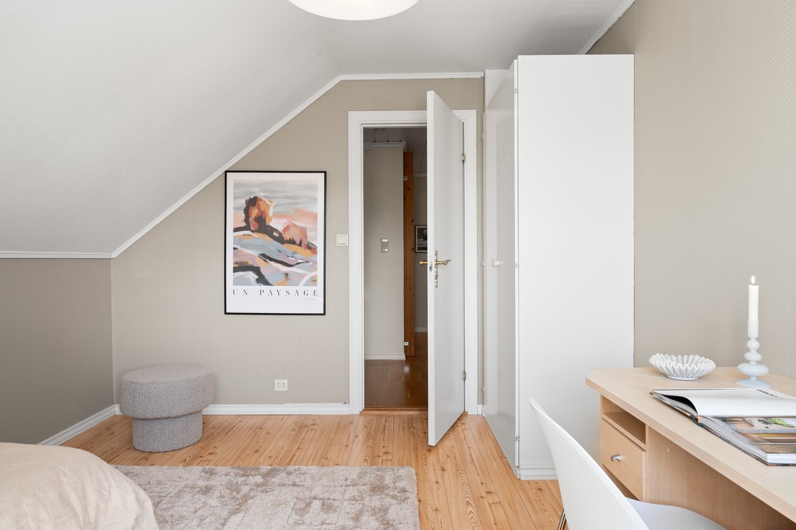 Rommet kan fint innredes som barnerom, gjesterom eller kontor. Galleribilde