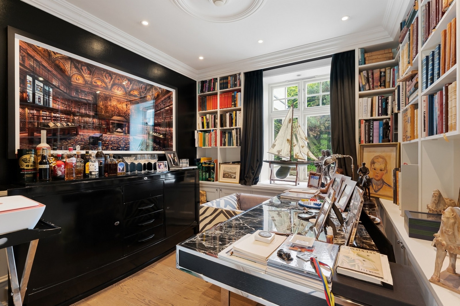 Bibliotek. Galleribilde