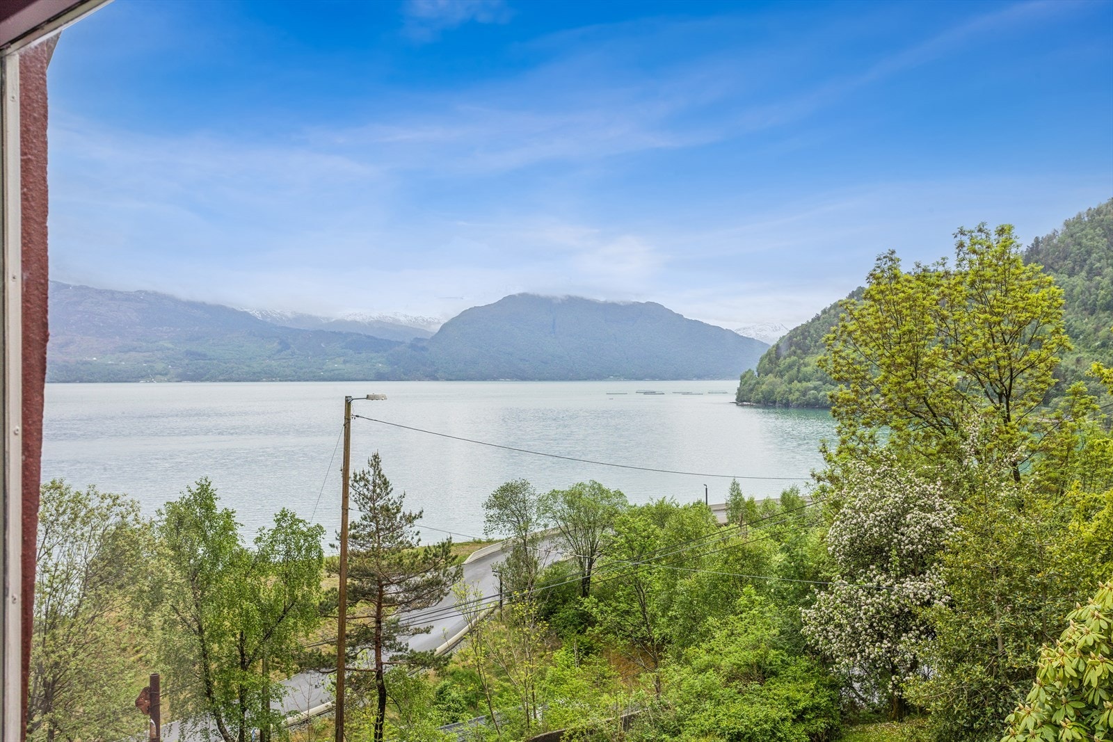 - Utsikt fra soverom i loftetasje - Galleribilde