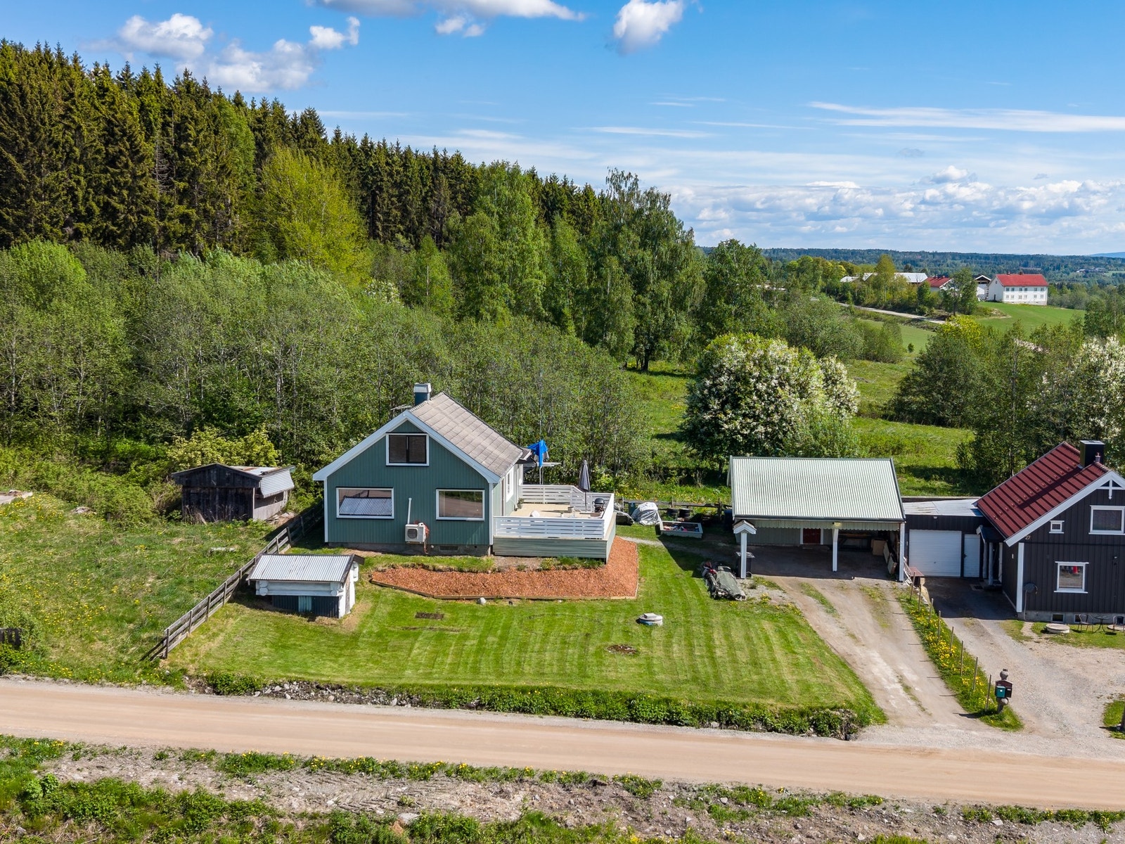 Hyggelig og påkostet enebolig i landlige omgivelser. Galleribilde