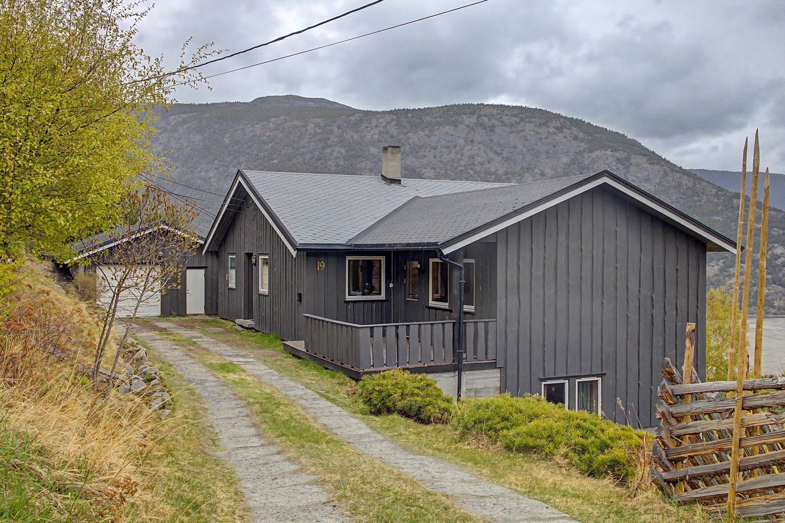 Velkommen til Eggjavegen 19! Foto: Vetle Skjåkødegård Gjeilo. Galleribilde