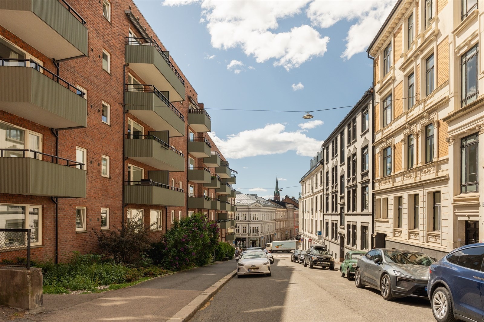 Kun få meter til Bogstadveien, med et rikt utvalg av forretninger og servicetilbud. Galleribilde