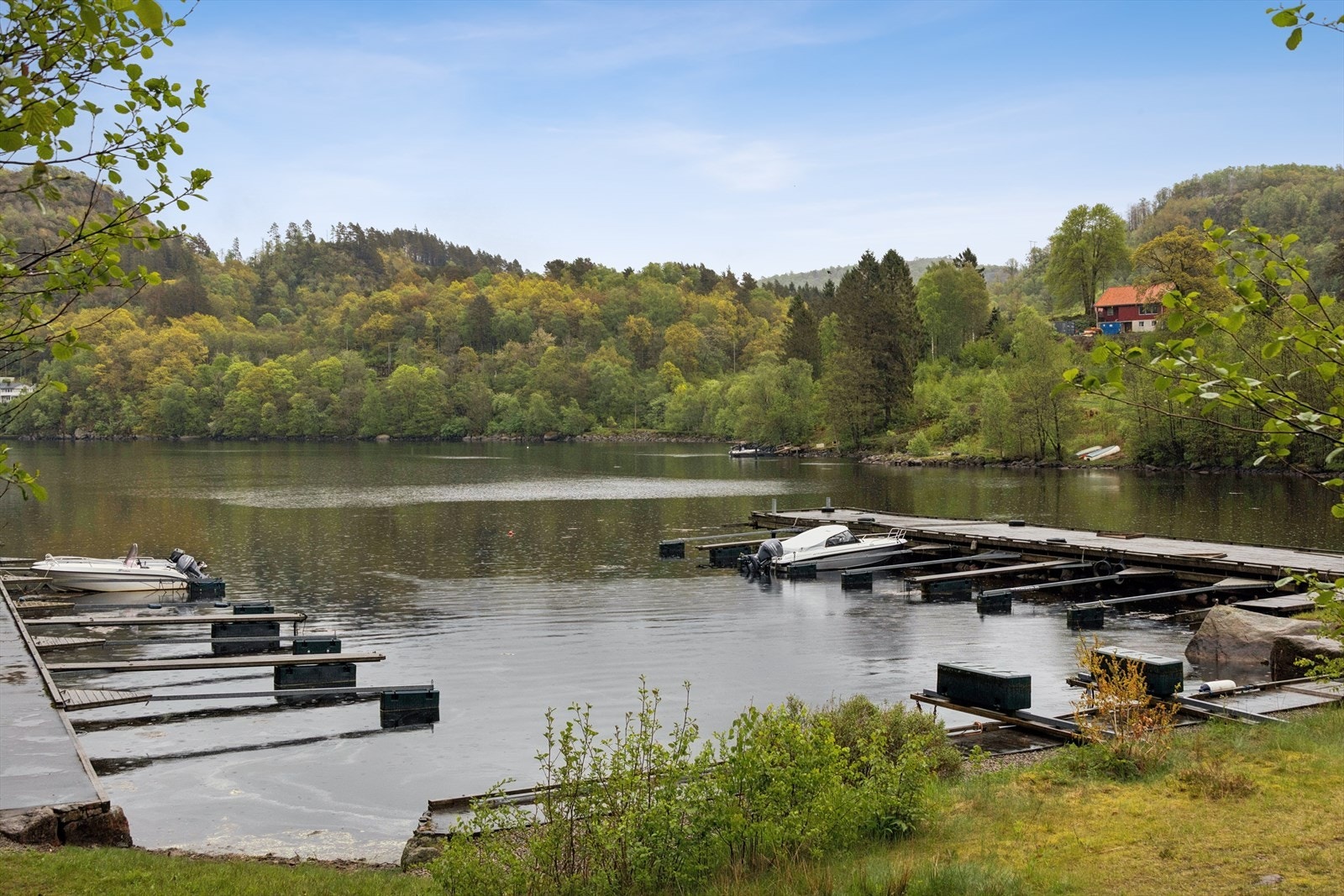 Båtplas i tilhørende anlegg. Galleribilde