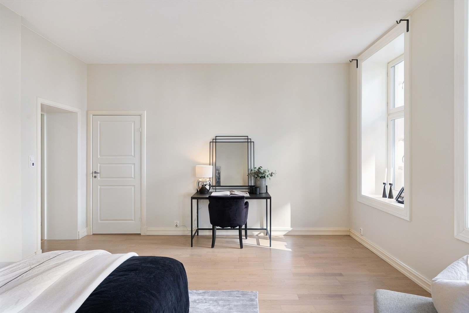 Et flott soverom som er lett å innrede etter ønsket behov. Galleribilde