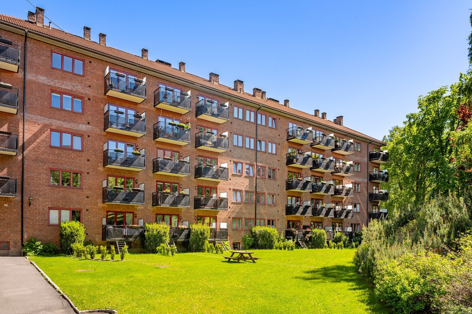 Maridalsveien Borettslag er et veldrevet lag med store, grønne fellesområder. Galleribilde