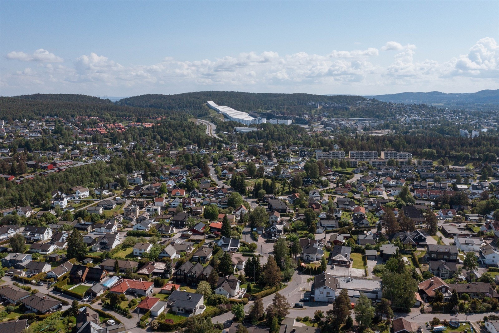 En kort kjøretur unna ligger SNØ, helårsarenaen for ski og vinteraktiviteter på Lørenskog. Galleribilde
