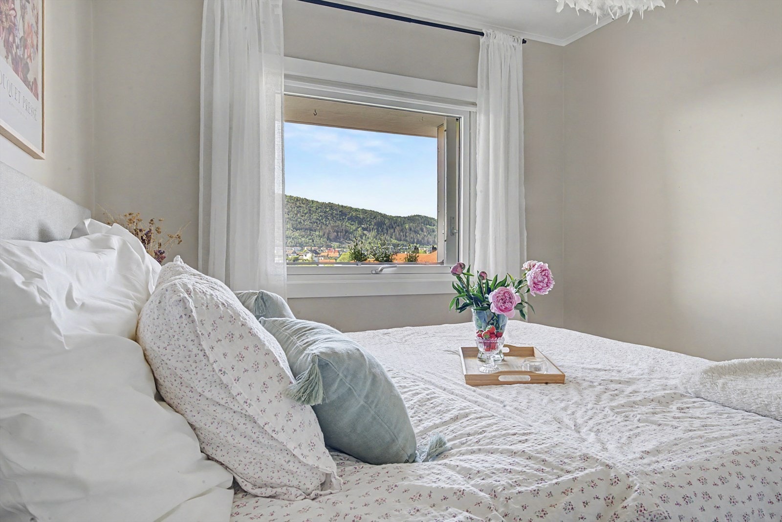 Også fra soverommet er det fin utsikt over nærområdet. Galleribilde
