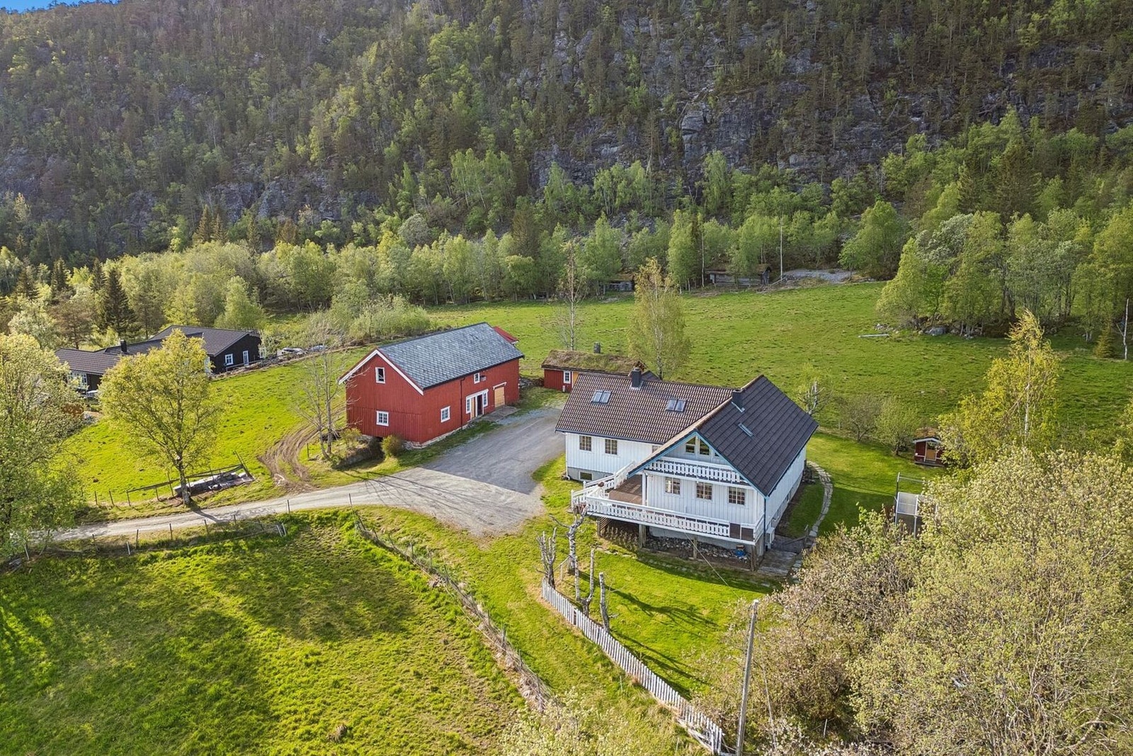 Velkommen til Skogaveien 15! Galleribilde