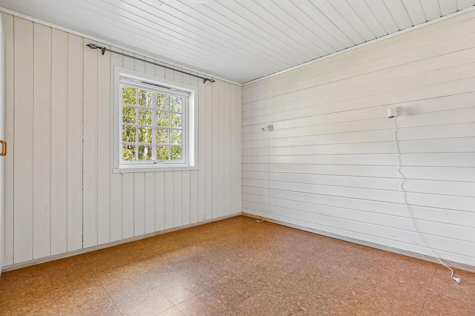 Soverom som måler 10 kvadratmeter. Galleribilde