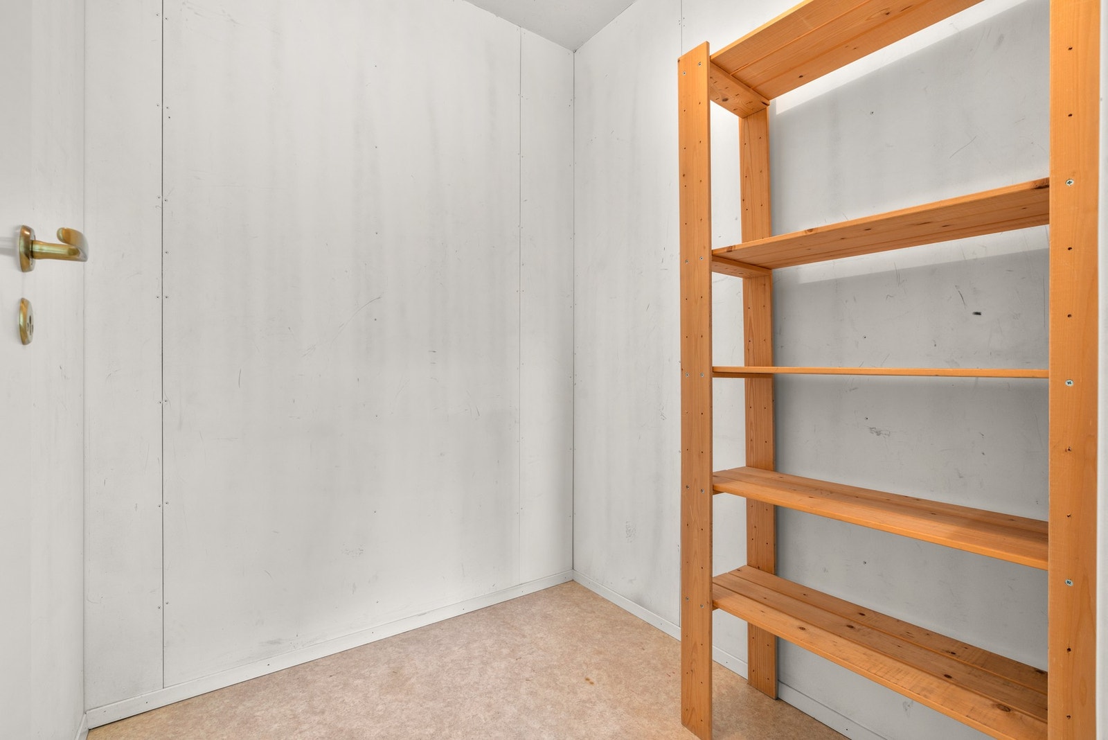 Garderobe på soverom Galleribilde