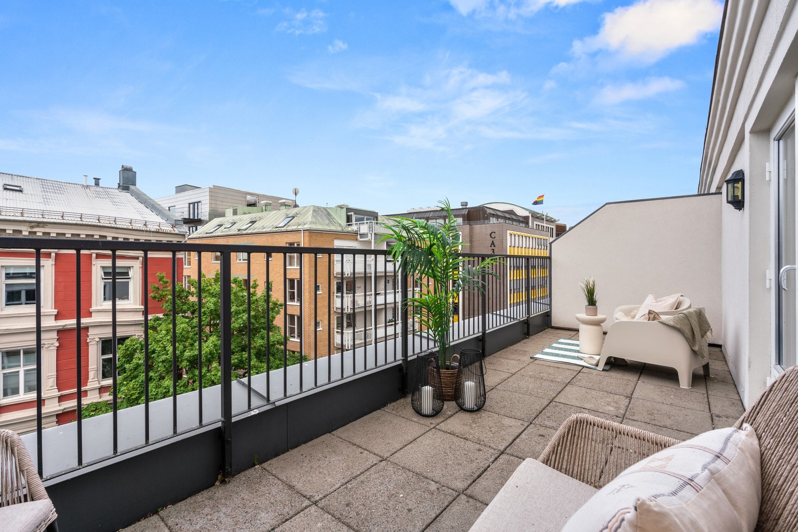 Stor nord-øst vendt terrasse på ca 15kvm Galleribilde
