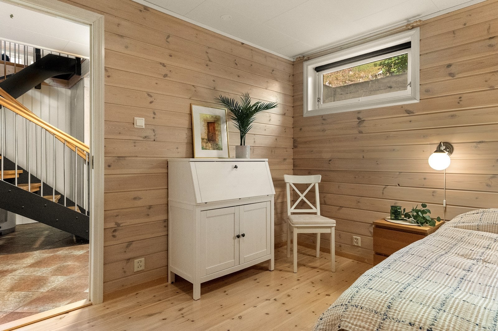 - Romslig soverom på 10,7m² - Galleribilde