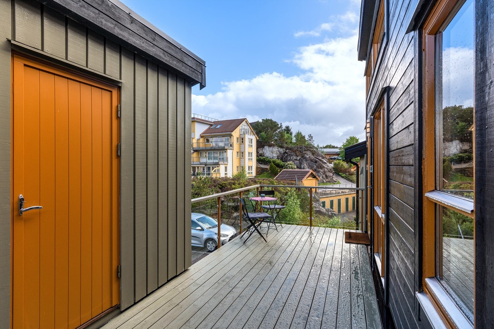 Fra uteplassen er det tilgang til en utvendig bod. Galleribilde