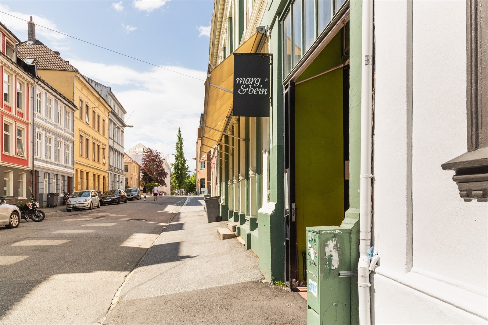 - Restauranten Marg & Bein ligger rett over gaten, og tilbyr gode retter med fokus på norske råvarer - Galleribilde