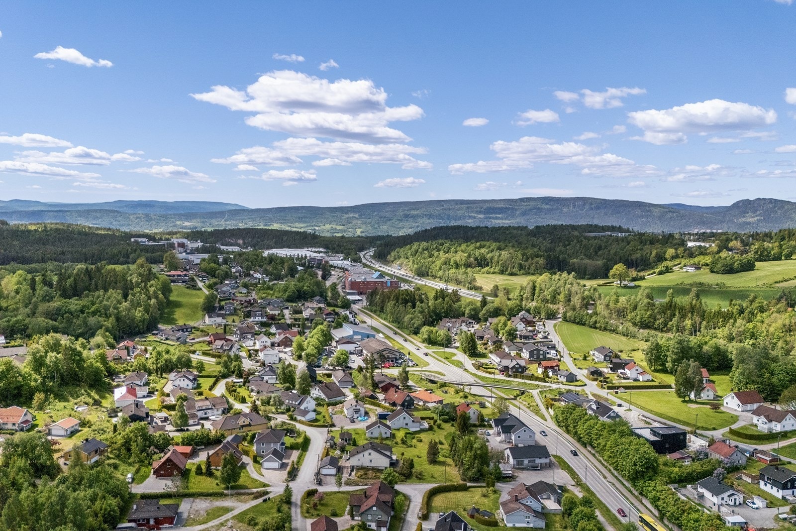 For barnefamilier er det kun få minutters gange til Nedre Stabæk barnehage og kort vei til Tranby skole. Galleribilde