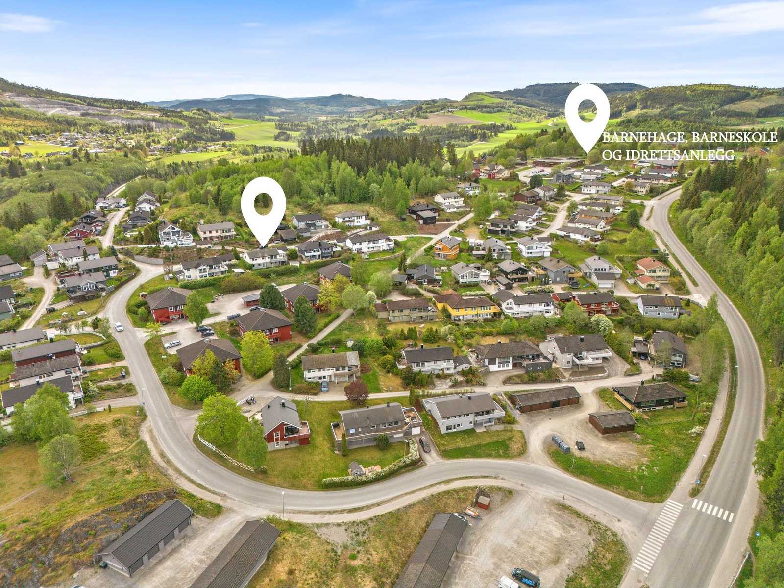 Det er kort vei til barnehage, barneskole og idrettsanlegg. Galleribilde