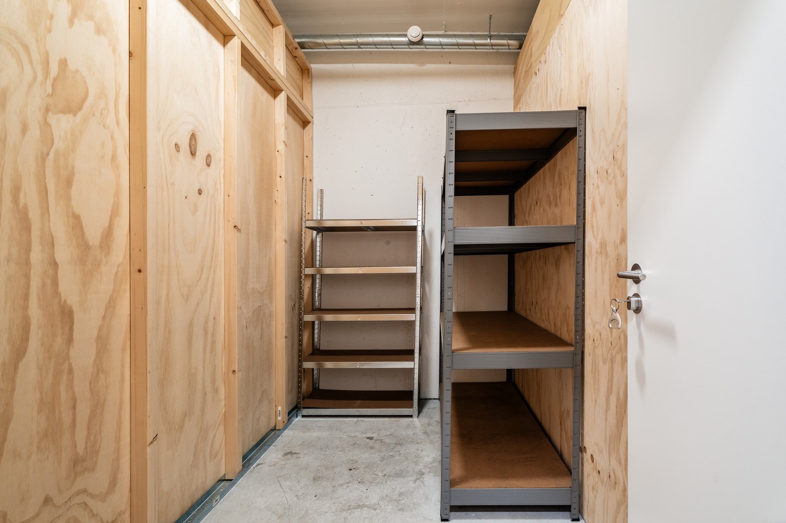 Romslig bod i tilknytning til garasjeanlegget. Galleribilde