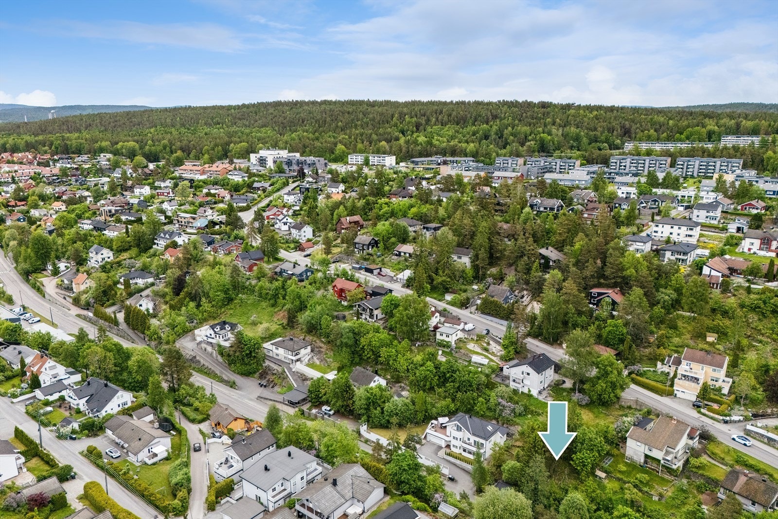 Du må gjerne besiktige tomten på egen hånd eller ta kontakt med megler på tlf 400 54 680. Galleribilde