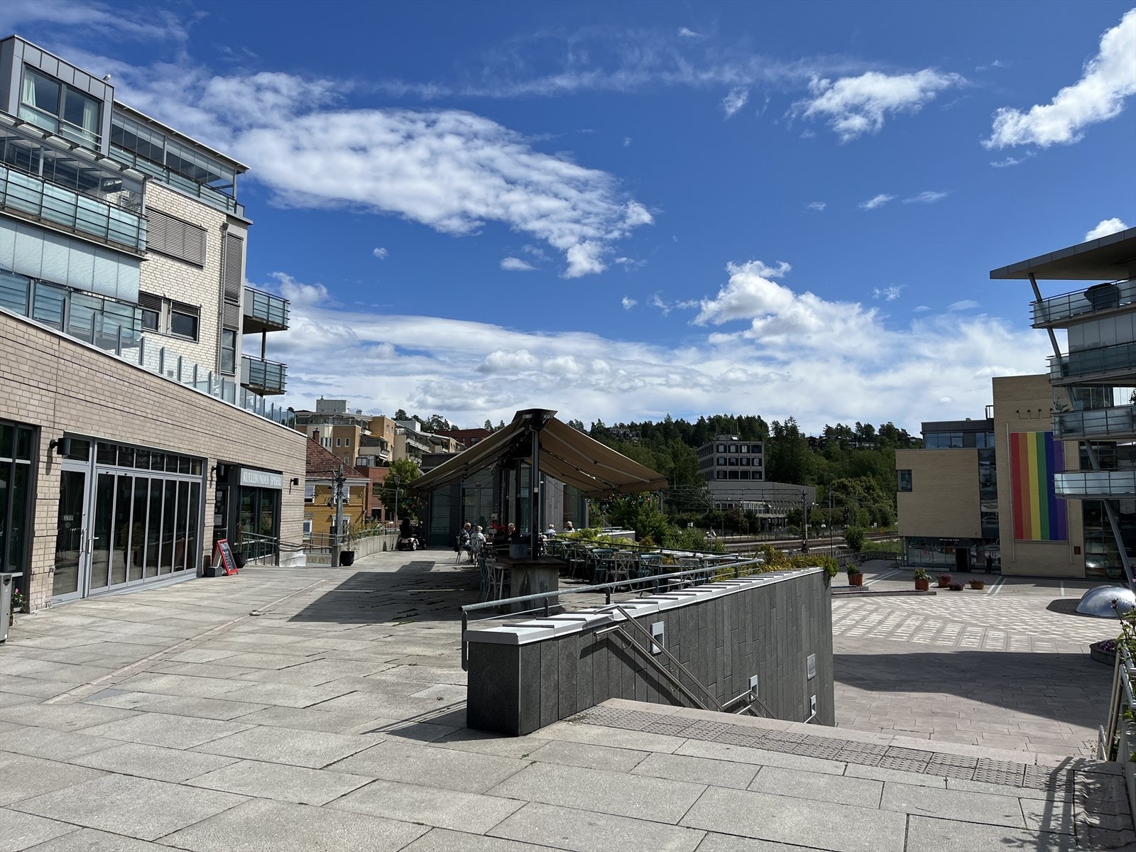 Fra eiendommen er det også kort avstand til Kolbotn sentrum for ytterligere fasiliteter og servicetilbud. Galleribilde