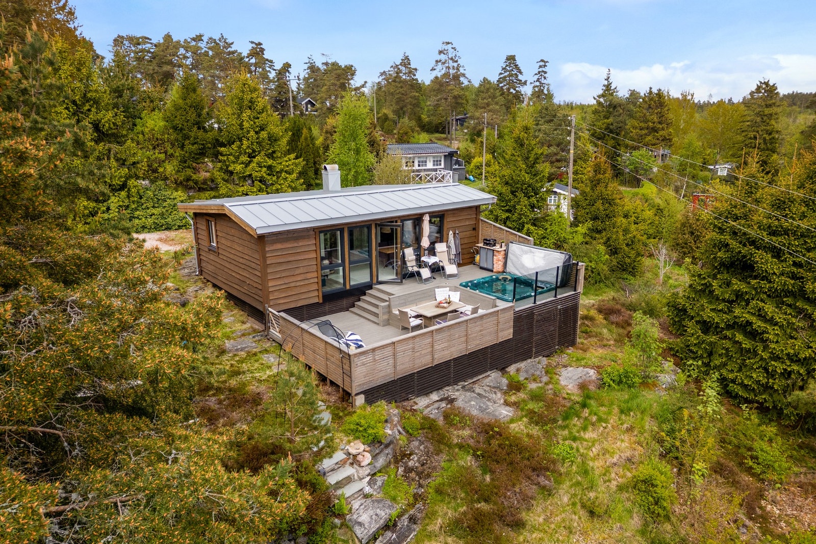 Velkommen til Akerskogen 28, presentert av ASK Meglergaarden v/ Jonas & Jacob Skovly Galleribilde