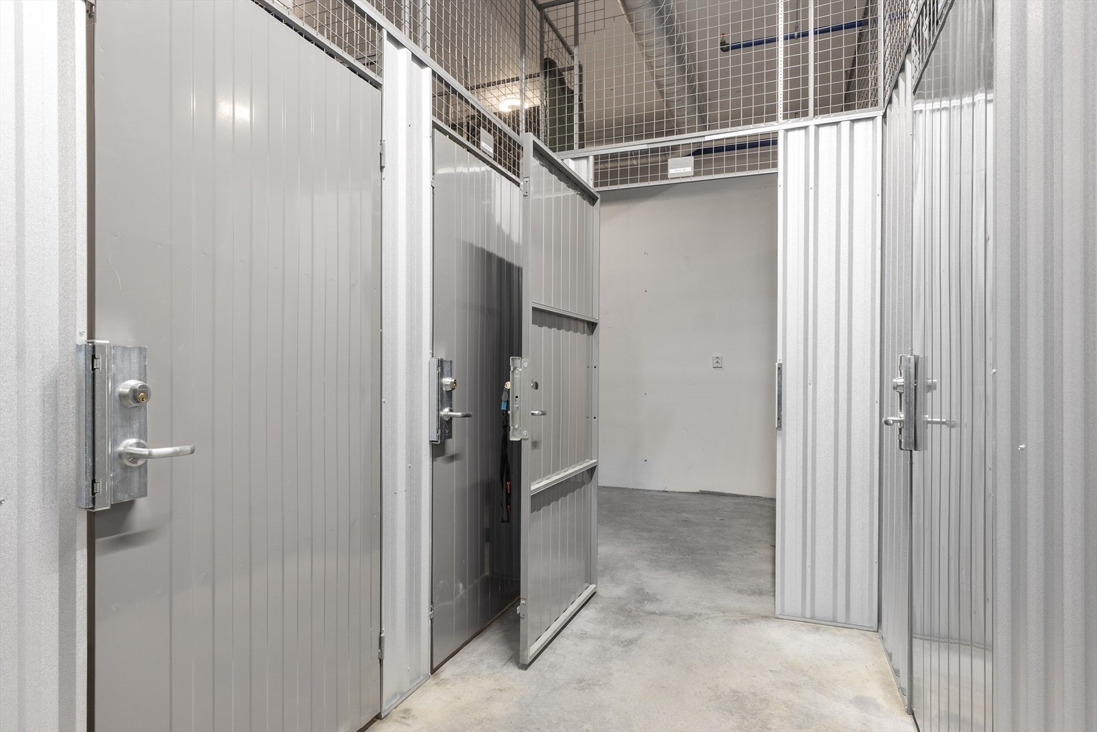 Leiligheten disponerer en romslig bod på 10 m² i kjelleretasjen. Galleribilde