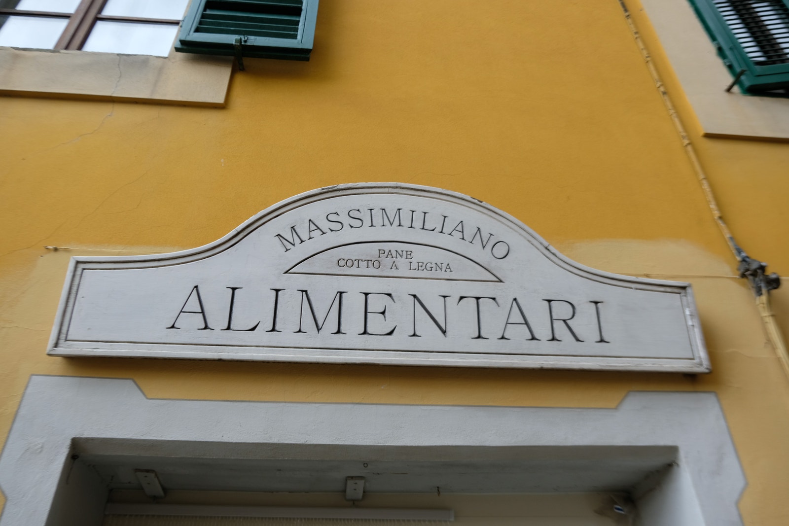 Lari Galleribilde