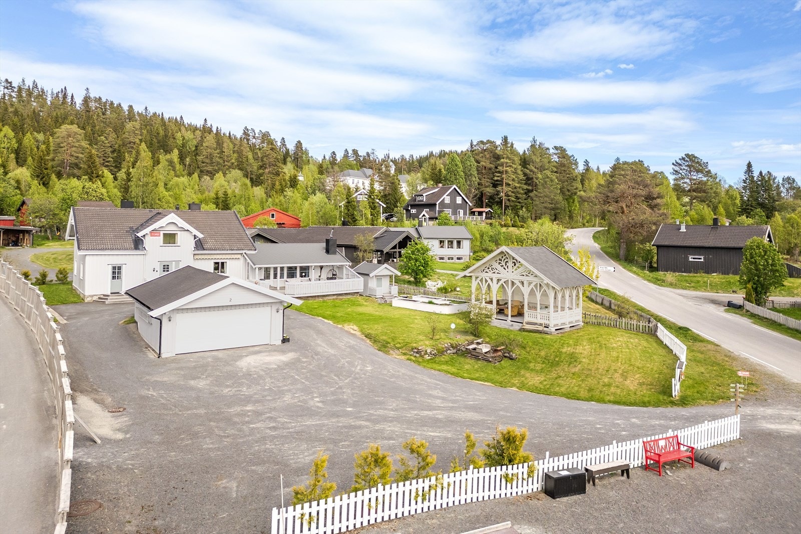 Romslig tomt Galleribilde
