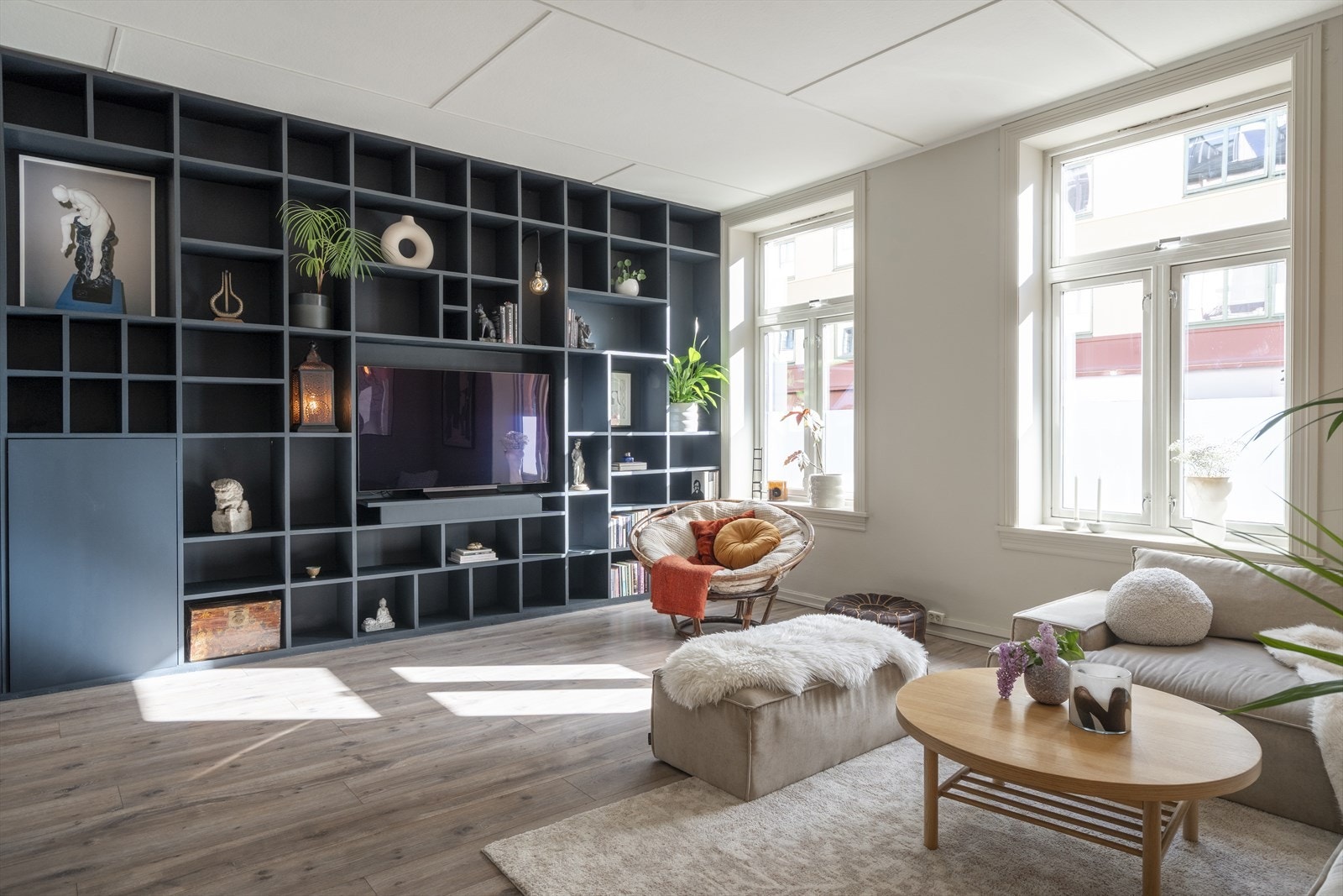 Velkommen til denne unike og romslige leiligheten i Ullevålsveien 84B! Galleribilde