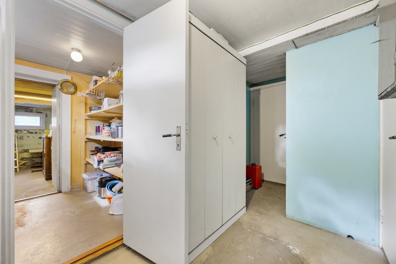 Bodareal med god plass til oppbevaring. Galleribilde