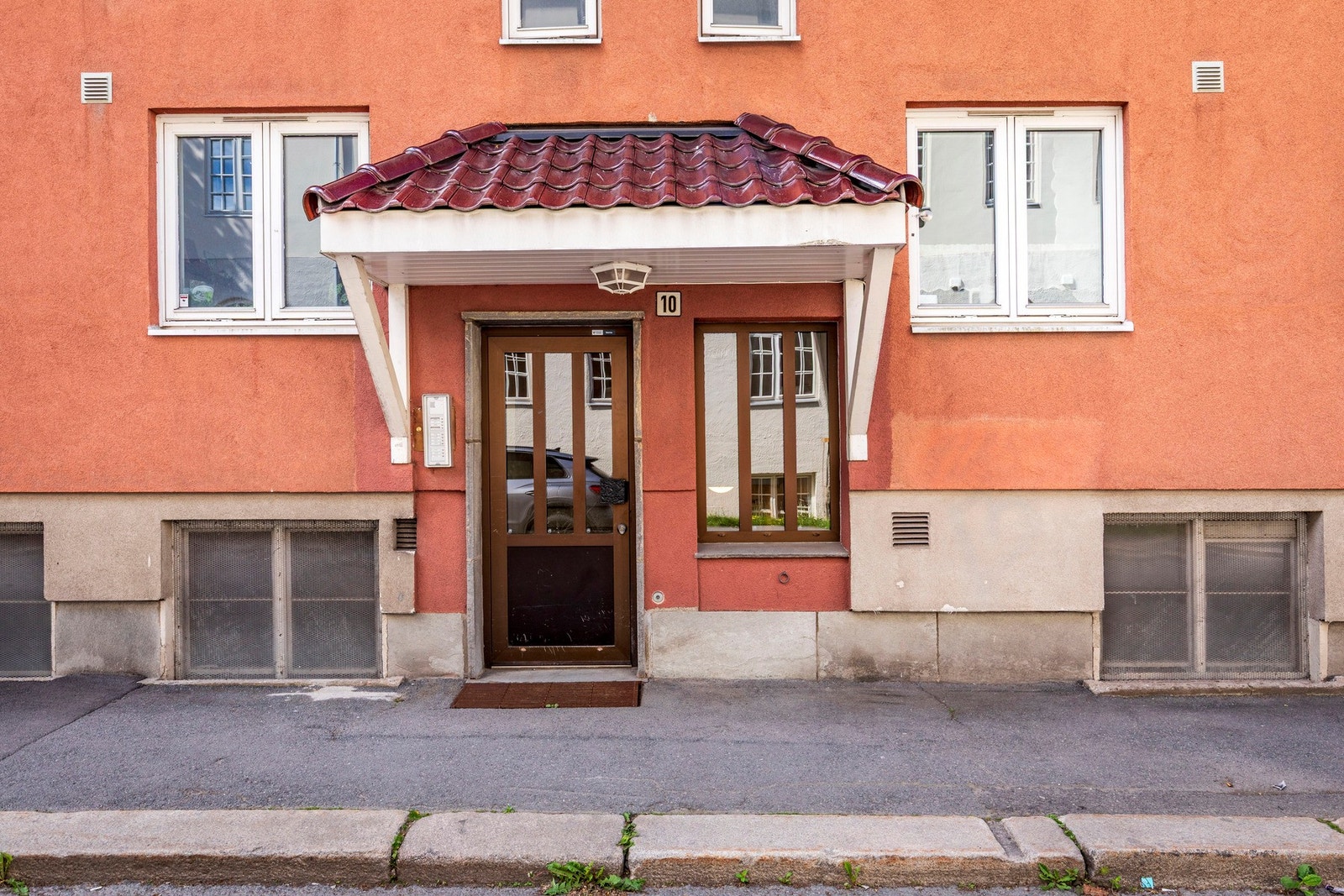 Inngangsparti. Galleribilde