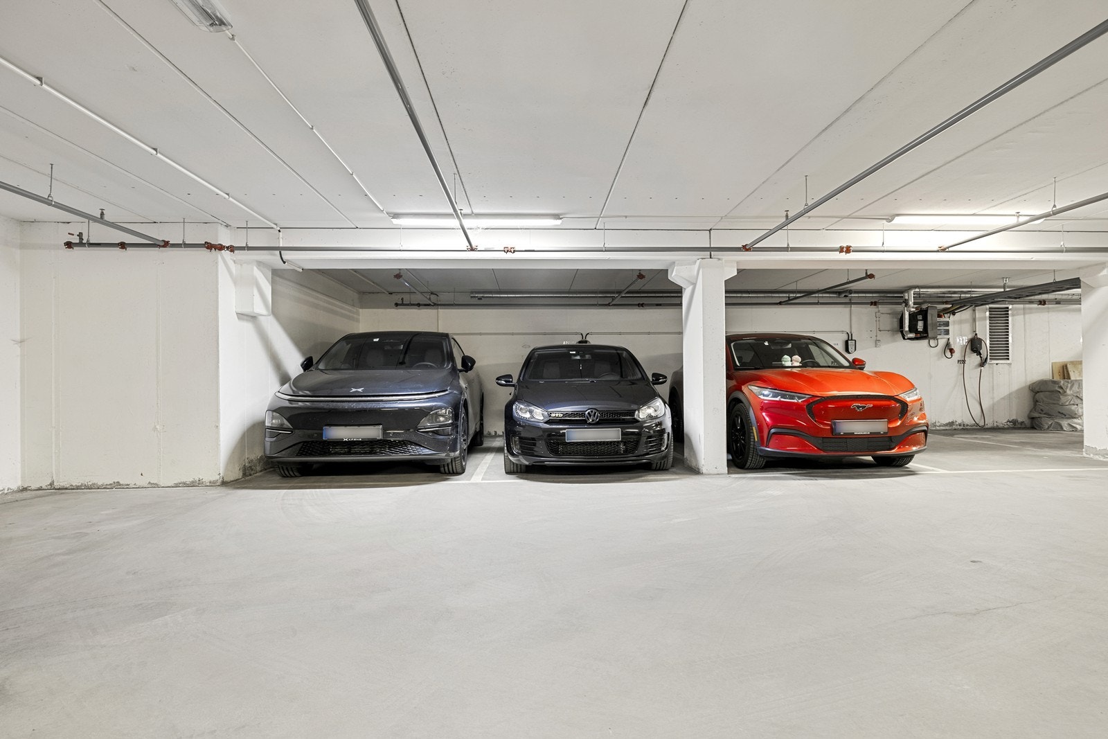 Seksjonen disponerer én fast plass i felles garasjeanlegg. Galleribilde
