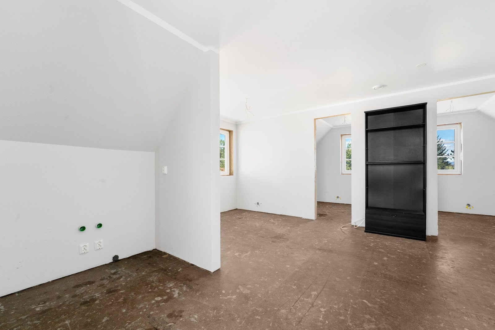 Etasjen er innredet med 3 praktiske boder Galleribilde
