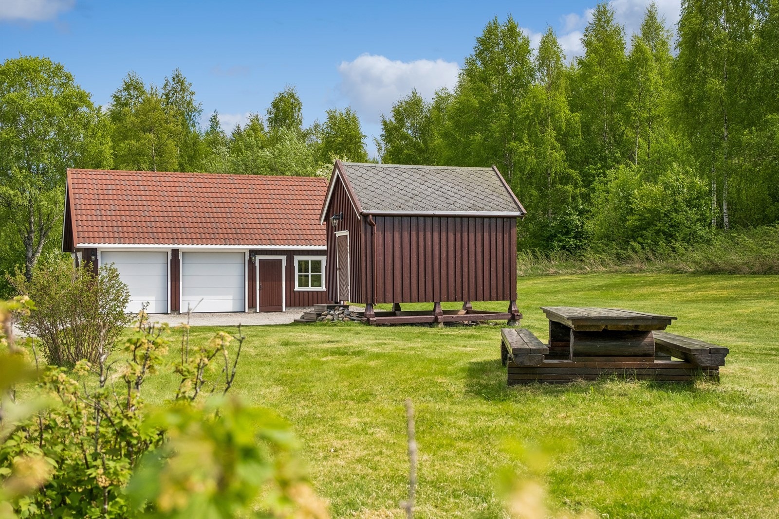 Trivelig og skjermet tun. Galleribilde