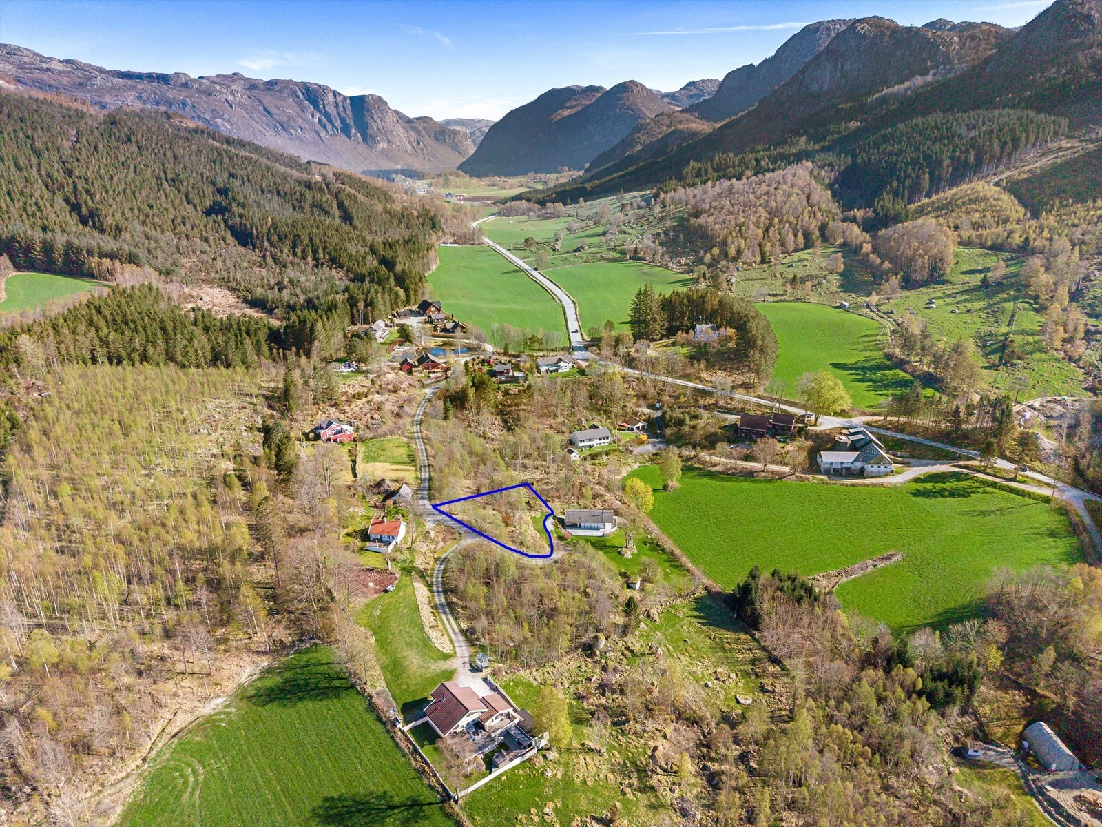 Rossavikvegen 10 -400 000 - 887 m² Galleribilde