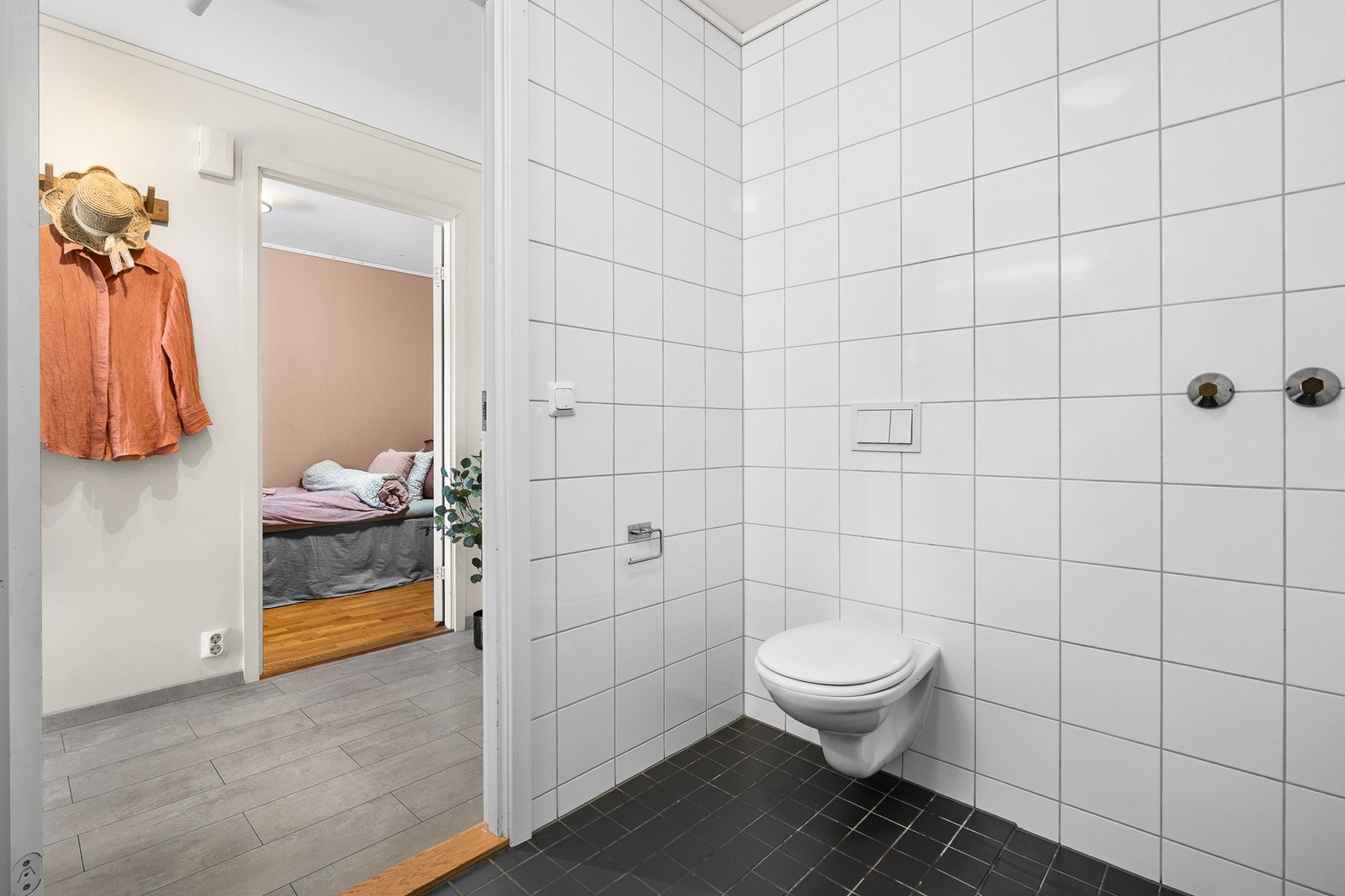 Badet har fått TG1 av takstmann. Det er klargort for å etablere dusjsone/kabinett. Galleribilde