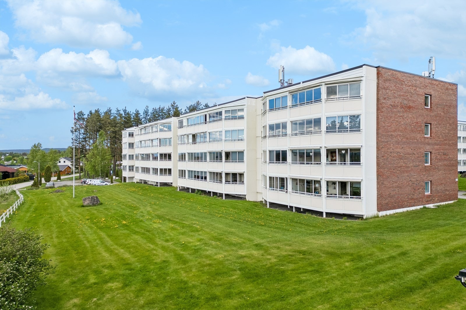 Borettslaget er tilknyttet OBOS og består av totalt 108 enheter. Galleribilde