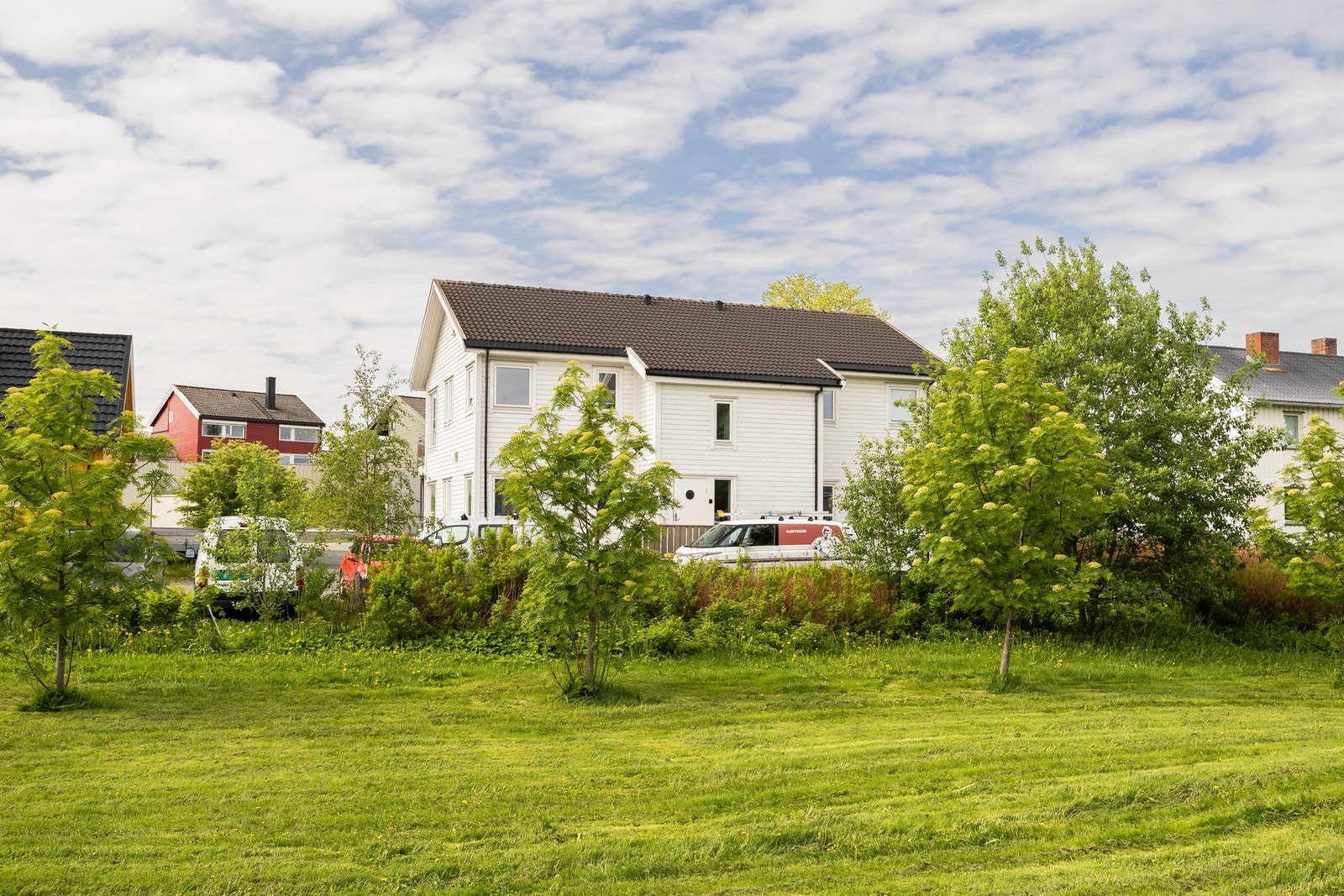 Like ved boligen er det store, fine grøntareal. Galleribilde