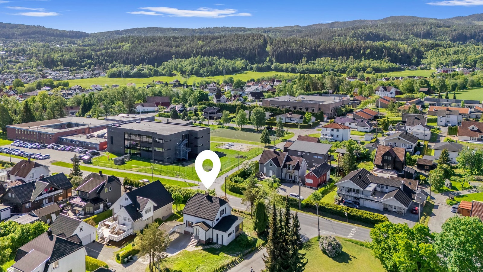 Boligen har en flott beliggenhet i nærheten av Mjøndalen sentrum og med umiddelbar nærhet til Veiavangen ungdomsskole Galleribilde