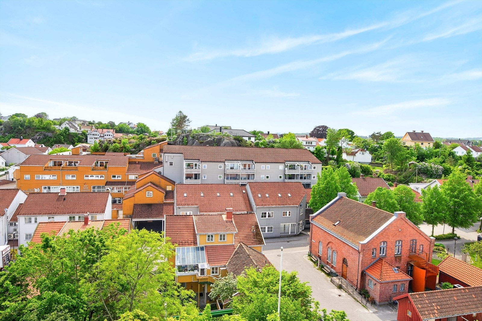 Det er kort avstand til både UIA Campus og Dahlske videregående skole. Galleribilde