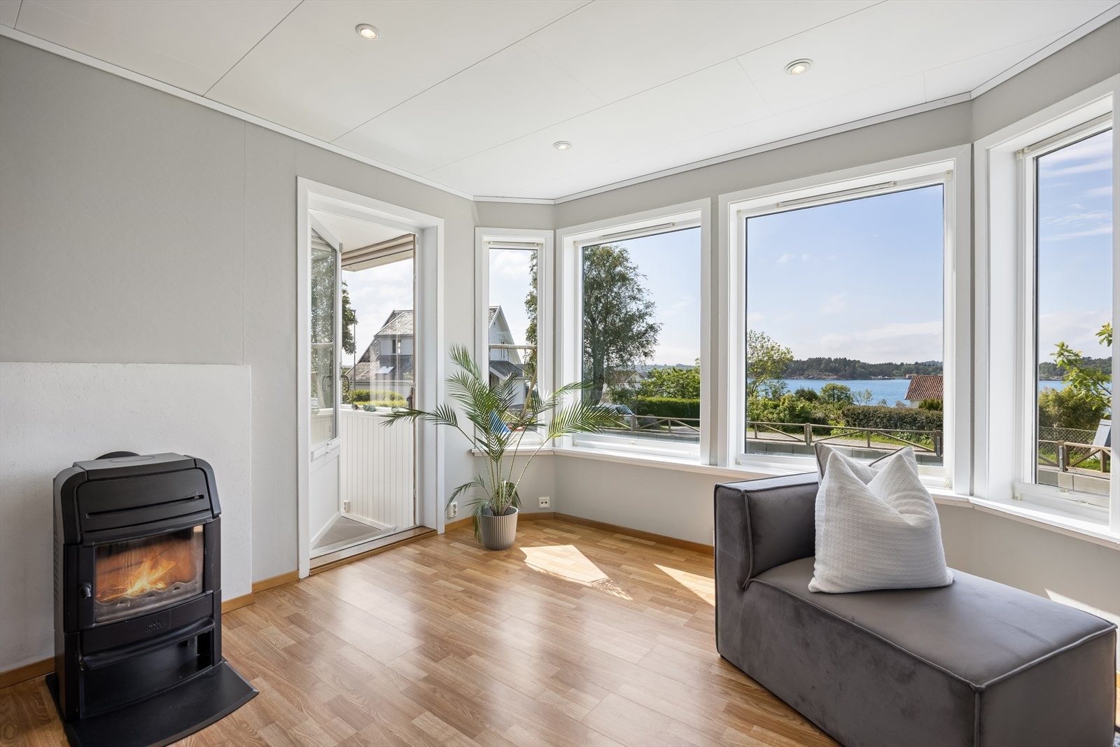 Utgang til vinterhage. Galleribilde