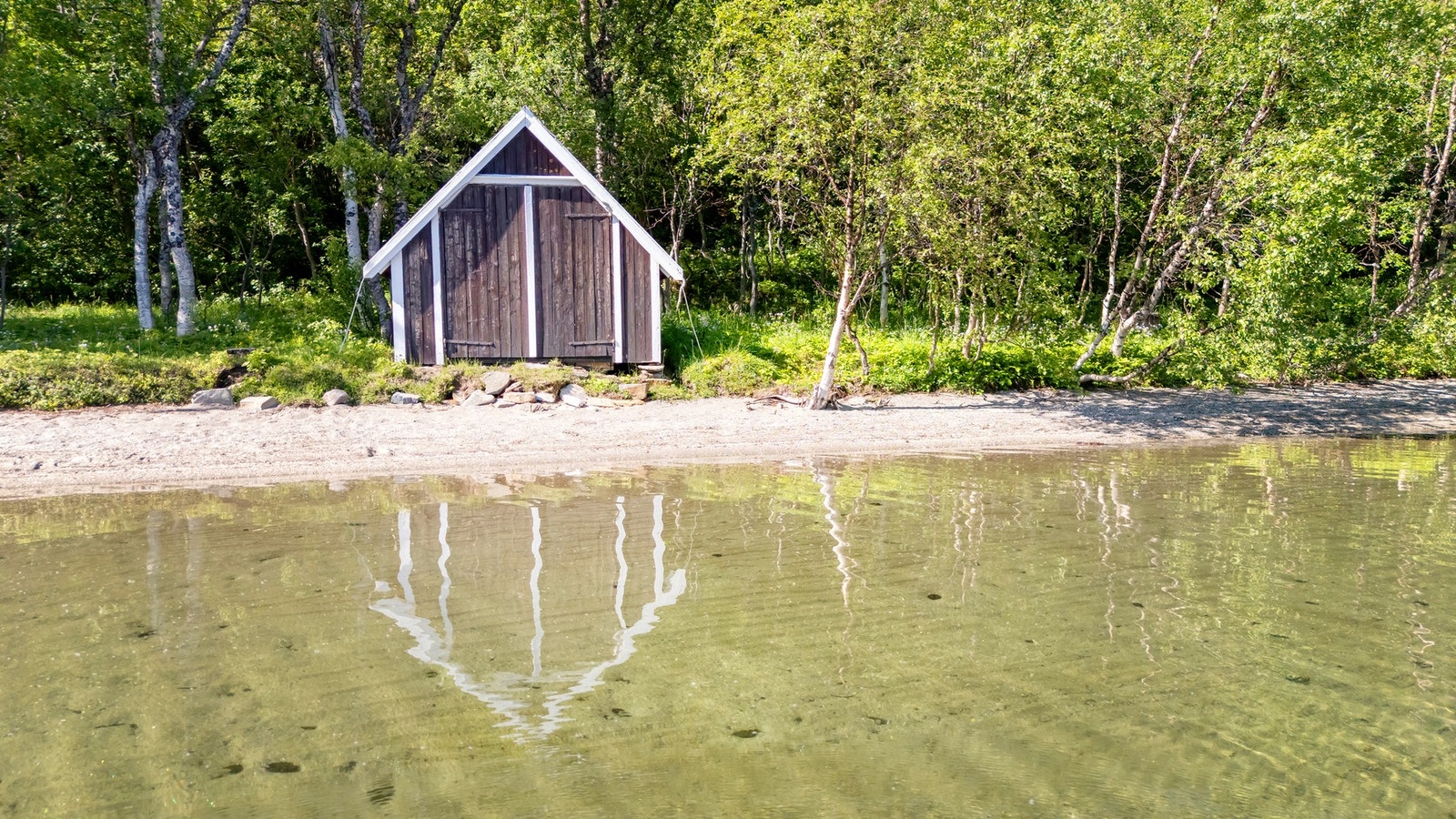 Perfekt for nordnorsk strandliv og bading Galleribilde