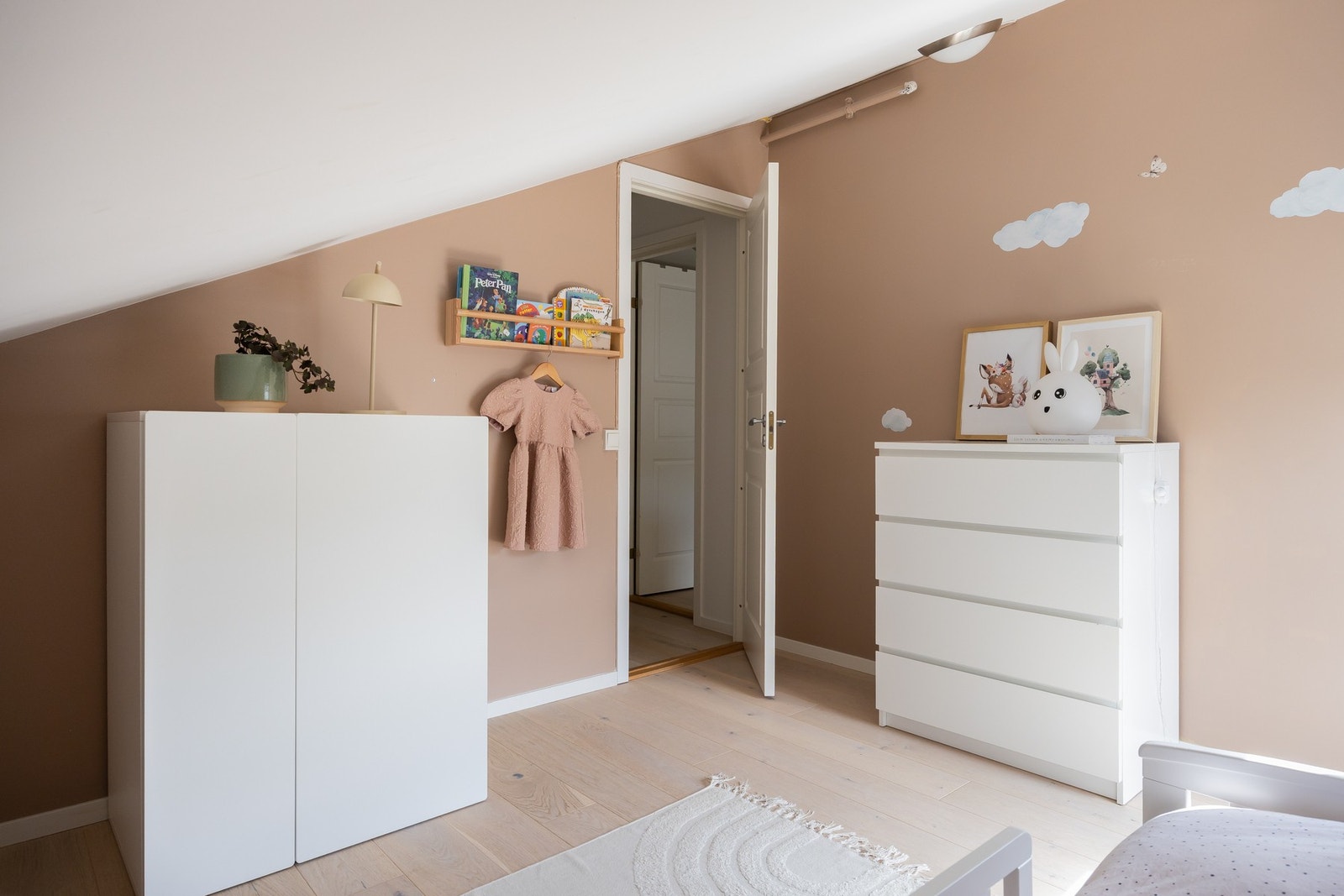 Soverommene vender ut mot rolige omgivelser. Galleribilde