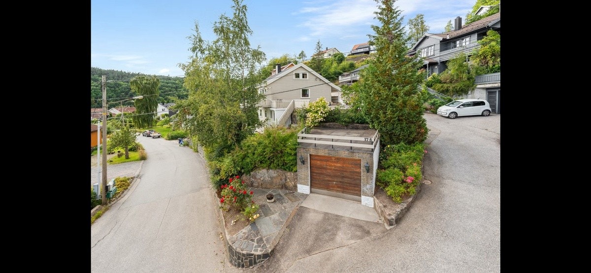 Parkeringsplass og garasje til sykler Galleribilde