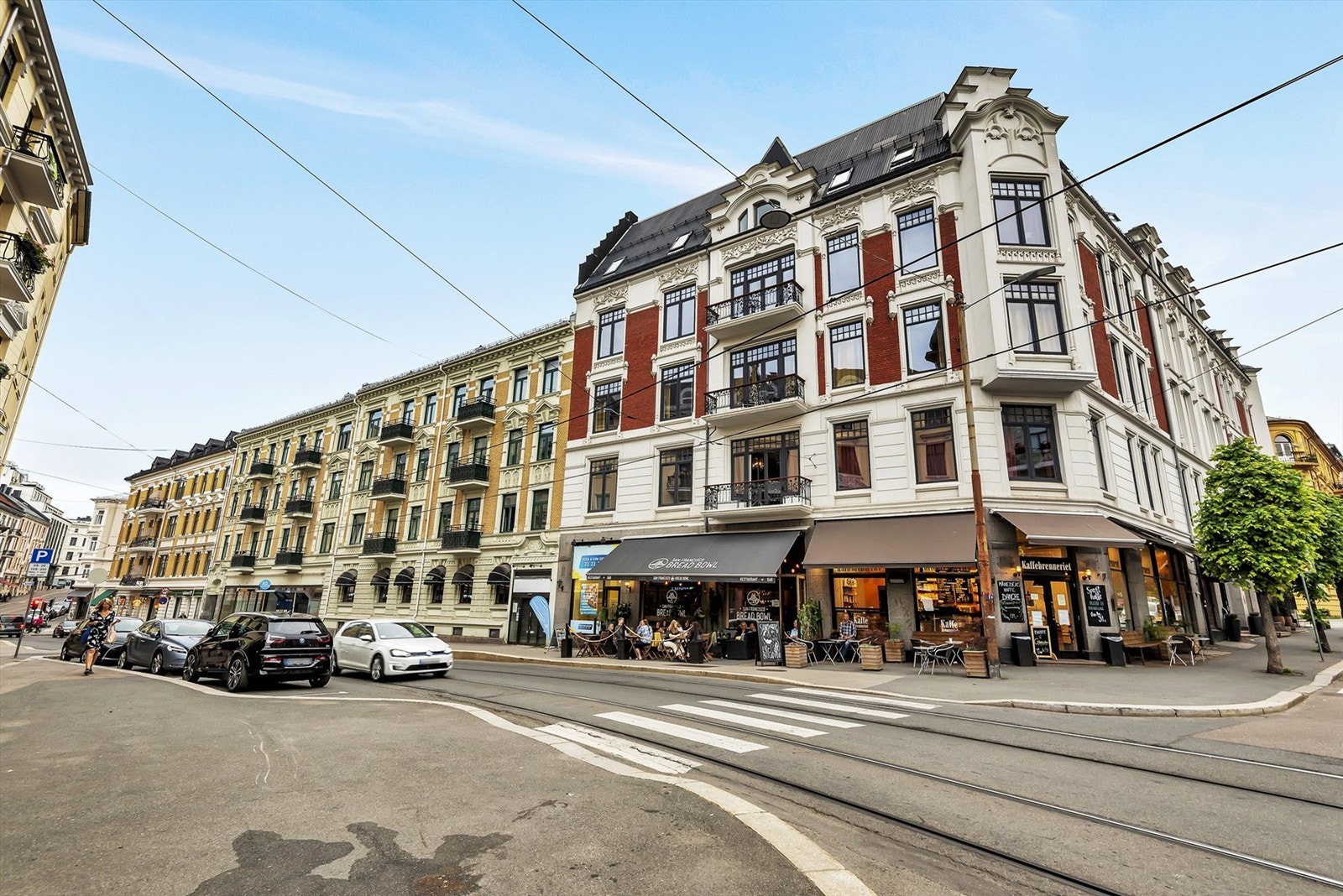 Med et bredt kollektivtilbud i området kommer man seg enkelt rundt i byen uten behov for bil, med Riddervoll trikkestopp rett ved leiligheten. Galleribilde